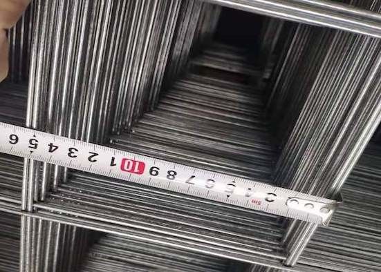 Low Carbon Steel Wire Mesh 1/2X1/2 Galvanised Steel Wire Mesh 30m