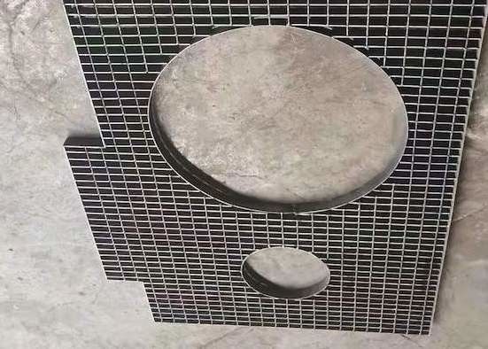 Vertical Carbon Steel Grating 34mm Plug In Galvanized Steel Grating