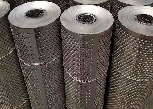 SS304 0.2mm Perforated Metal Mesh 20mm Perforated Metal Screen Panel Strong Integrity