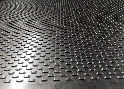 Pharma Equipment Perforated Metal Sheet 304L 0.2mm 1mm Punching Mesh