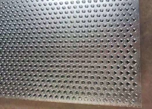 Pharma Equipment Perforated Metal Sheet 304L 0.2mm 1mm Punching Mesh