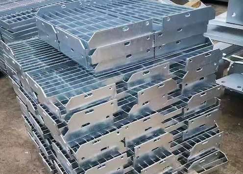 Carbon Steel Dense Grated Metal Sheet 20mm 60mm Metal Grid Flooring