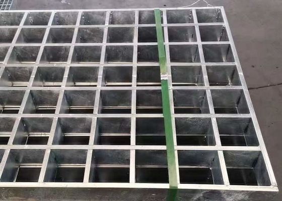 60mm Steel Walkway Grating Powder Coated Explosion Proof Dense Steel Mesh Flooring