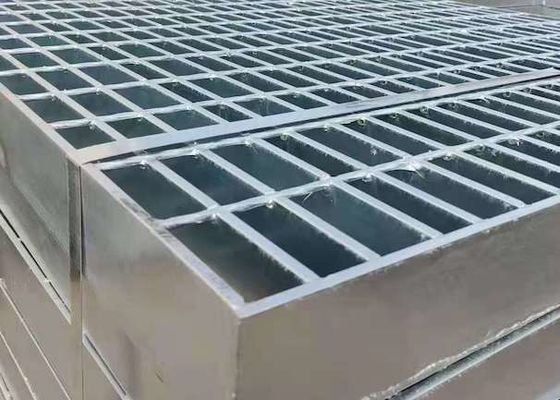 SS 316 Dissipate Heat 100mm Metal Mesh Grating Horizontal Bar Spacing