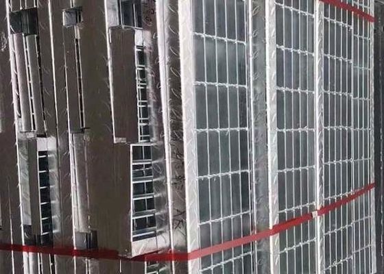 20mm Carbon Steel Grating 60mm Hot Dip Galvanised Steel Walkway Grating