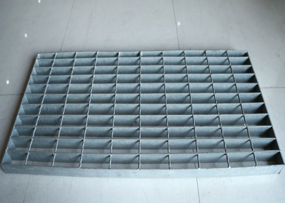SS 316 Dissipate Heat 100mm Metal Mesh Grating Horizontal Bar Spacing