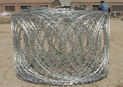 Galvanized Razor Blade Wire Spray Color Razor Sharp Barbed Wire