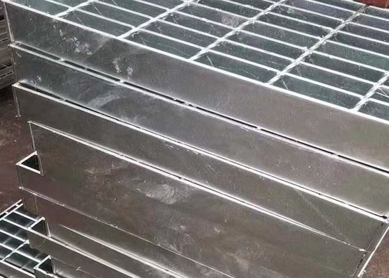 Anti Skid Vertical Steel Walkway Mesh 40mm Electro Toothed Galvanised Steel Grating